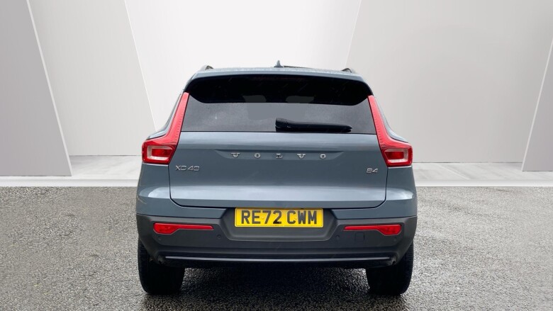 Volvo XC40 2.0 B4P Ultimate Dark 5dr Auto Petrol Estate